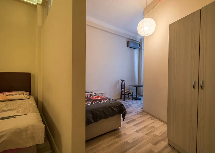 Erenler Hotel & Hostel 2*