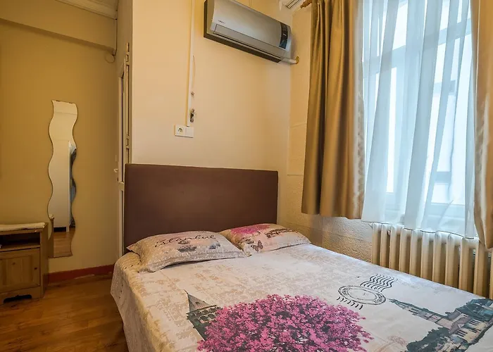 Erenler Hotel & Hostel Hotell