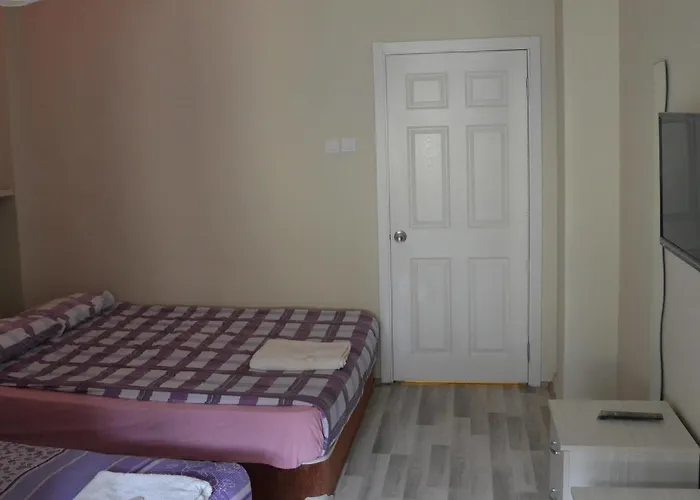 Erenler Hotel & Hostel 2*